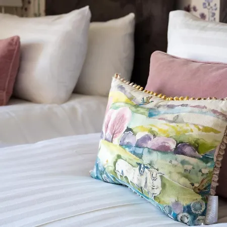 Broom House At Bridge