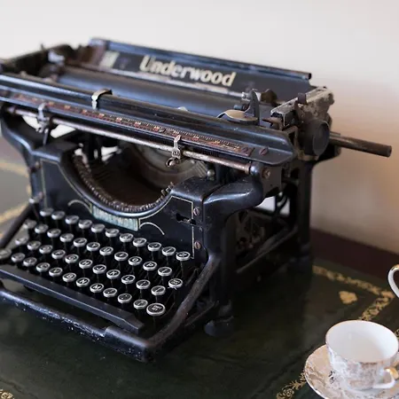 Broom House At Bridge B&B 3*