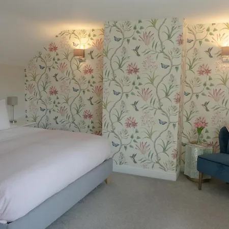 Broom House At Bridge Bed & Breakfast 4*